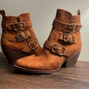 Sam & Libby Brown Suede Ankle Boots with Buckle Detail - size 7M